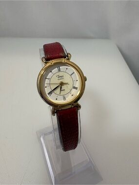 Vintage Timex Womens Watch 22mm White Dial Gold Tone Red Leather New Battery